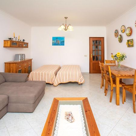 Os Apartamentos A Ramos Na Praia Da Gale Estao Inserido Em Condominio Com Piscina, Fica Apenas A 350 Metros Da Praia Da Gale - Apartamentos Com Ar Condicionado Tanto Nos Quartos Como Na Sala, Smart Tv Com Prime Video E Cozinha Completa Albufeira Ngoại thất bức ảnh
