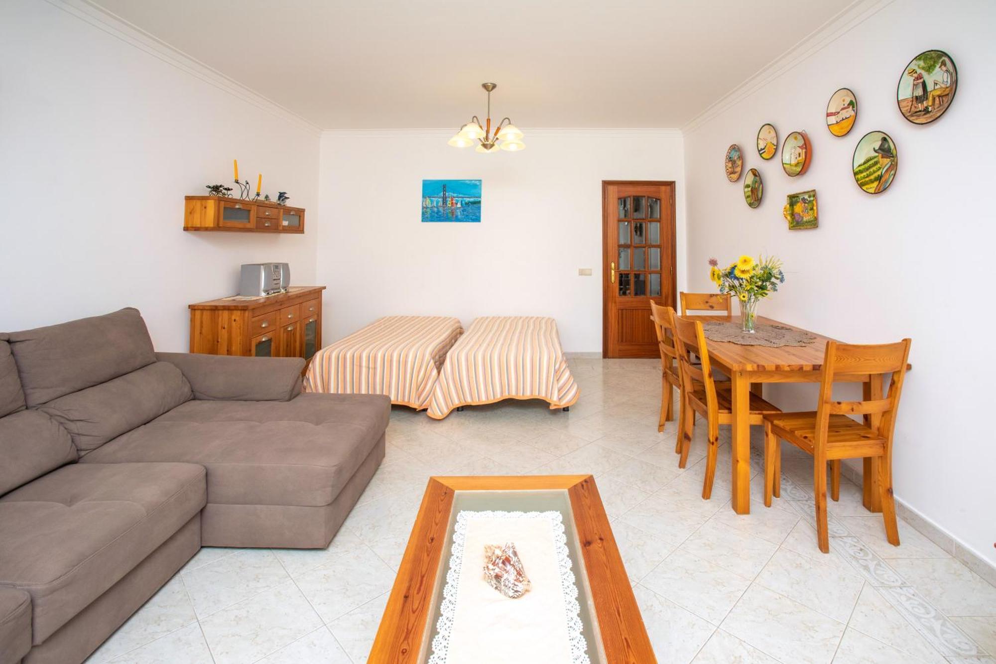 Os Apartamentos A Ramos Na Praia Da Gale Estao Inserido Em Condominio Com Piscina, Fica Apenas A 350 Metros Da Praia Da Gale - Apartamentos Com Ar Condicionado Tanto Nos Quartos Como Na Sala, Smart Tv Com Prime Video E Cozinha Completa Albufeira Ngoại thất bức ảnh